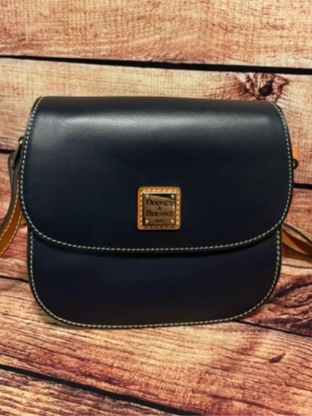 Dooney Bourke Wexford Leather Saddle Crossbody Dark Marine, NWOT